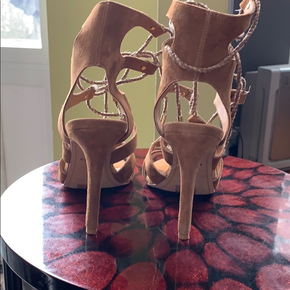 Beautiful 🌟 suede 👠 open toe 🌟 heels - Picture 3 of 7